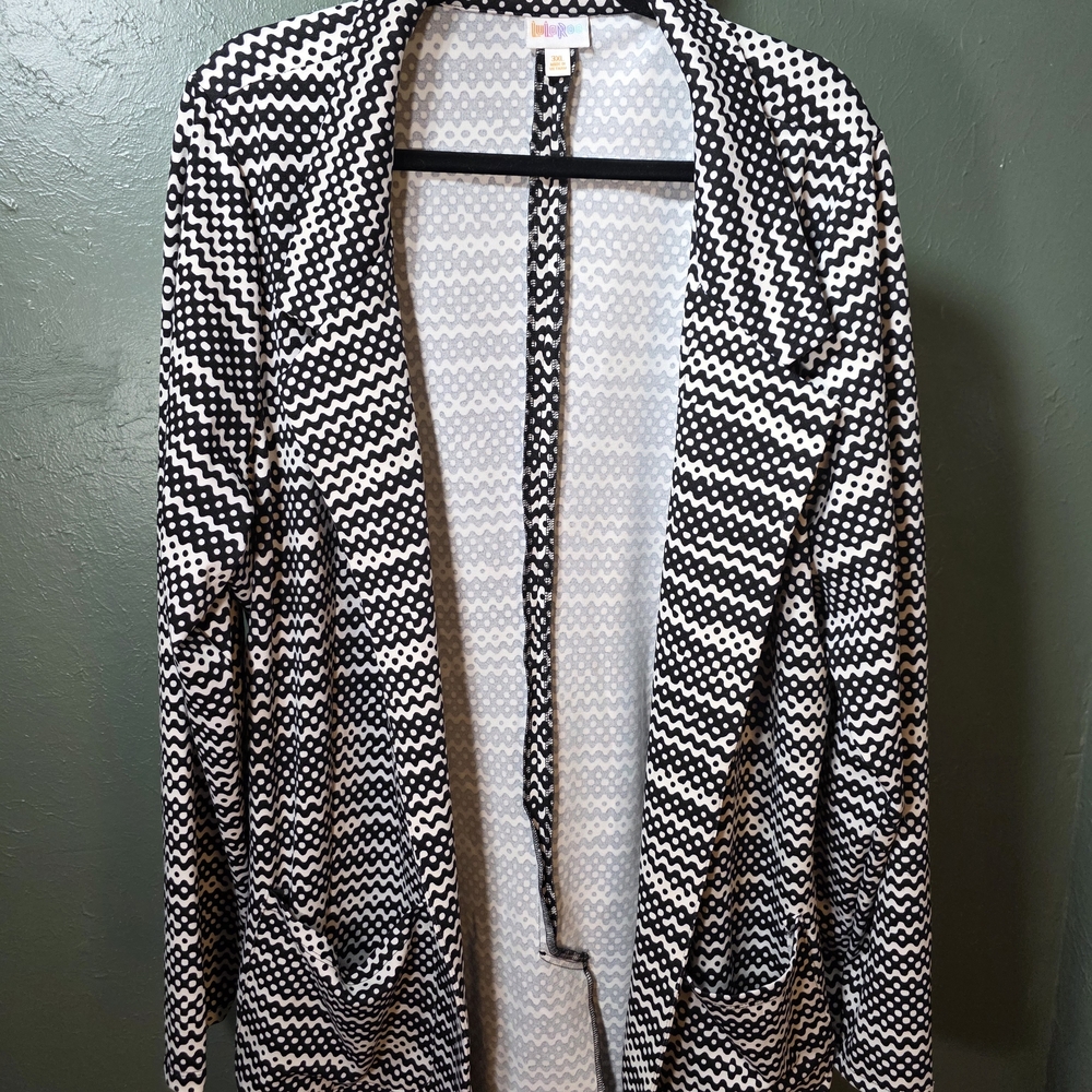 LuLaRoe Gwen Black and White Geometric Open Jacket